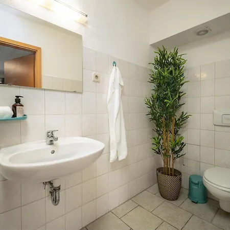 Appartement Grosses In Altstadt - Uni & Schloss Zu Fuss Erreichen *